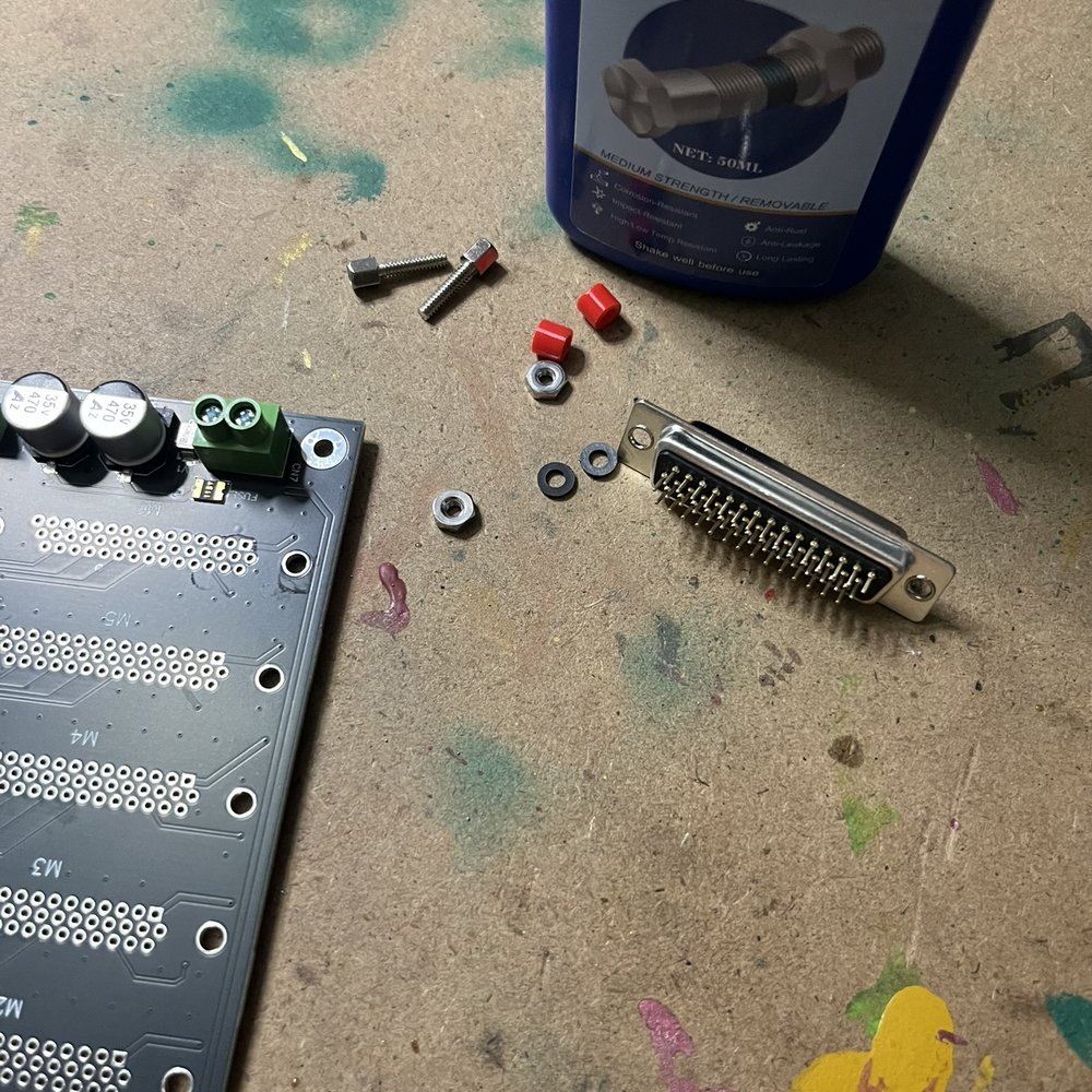 Connecteurs DB44 — photo 1